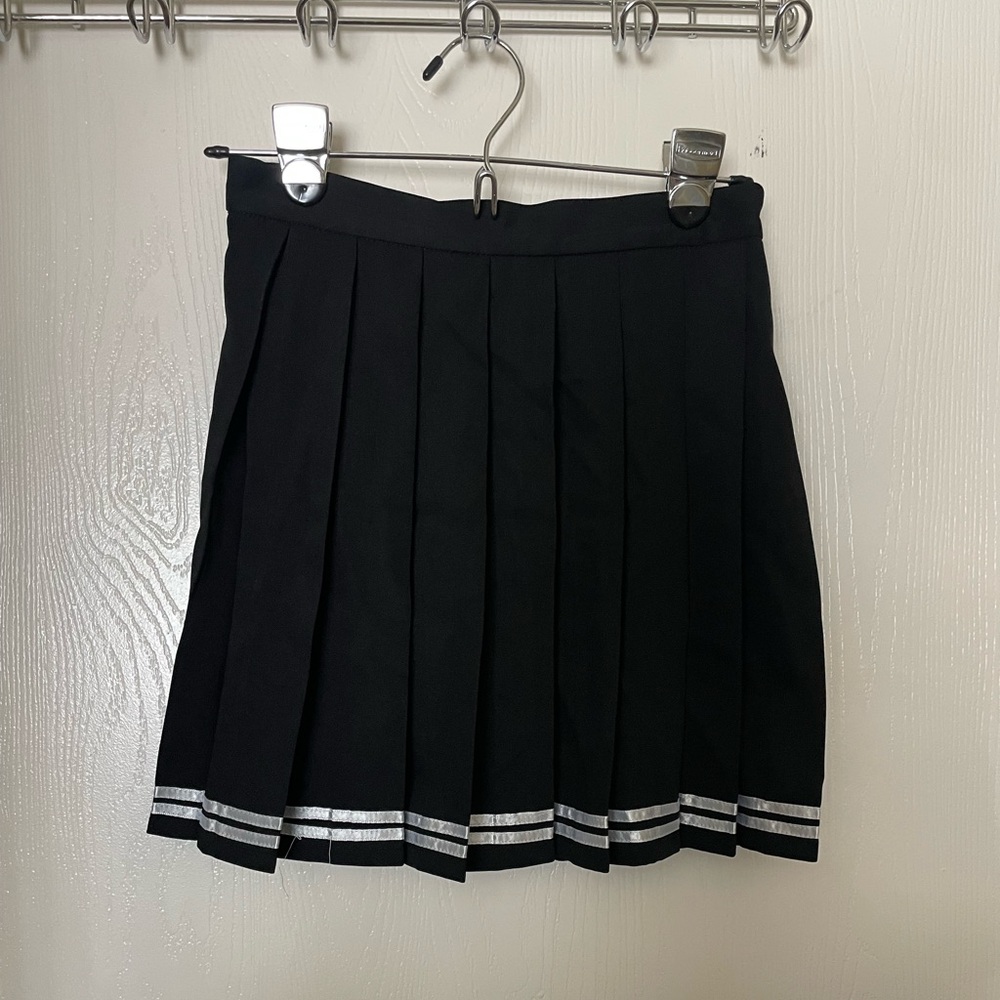 Amazon || Black Pleated Skirt with White Detailing